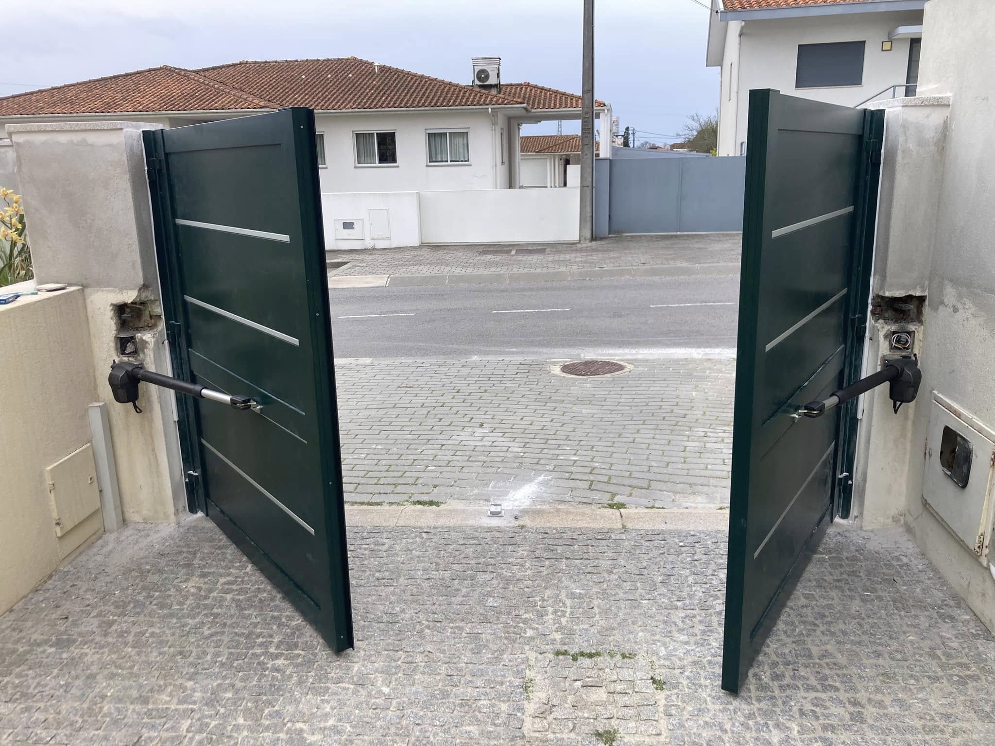 installation et de la réparation de portes de garage avec Porte Automatique Marrakech installation et de la réparation de portes de garage avec Porte Automatique Marrakech